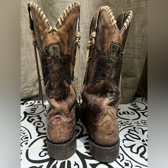 Ariat boots-7.5 - Picture 3 of 7